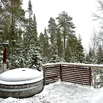 Hietavilla Aurora - Hot Tube - Sauna - Fireplace - 11kw Ev-refuel - Landscape View - Silence - Free Wifi Rukatunturi
