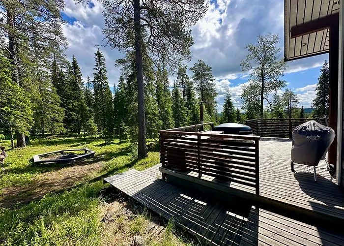 Hietavilla Aurora - Hot Tube - Sauna - Fireplace - 11kw Ev-refuel - Landscape View - Silence - Free Wifi 鲁卡